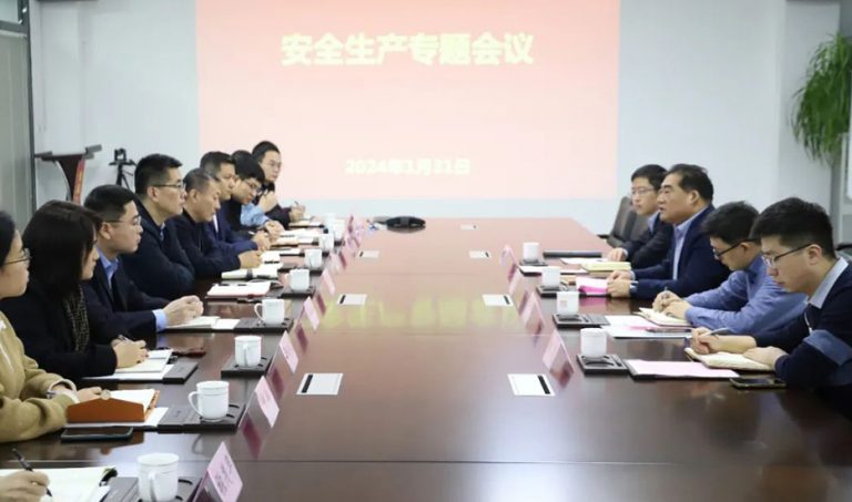 Sun Laihua, deputy secretary of the Party Committee and deputy general manager of Weifang Asset Management Group, and secretary of the Party Committee, chairman and general manager of Weifang State Investment Corporation, visited Meichen to supervise and inspect the safety production work.