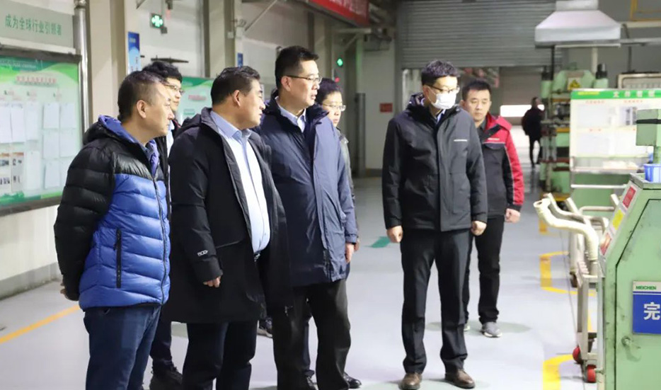 Sun Laihua, deputy secretary of the Party Committee and deputy general manager of Weifang Asset Management Group, and secretary of the Party Committee, chairman and general manager of Weifang State Investment Corporation, visited Meichen to supervise and inspect the safety production work.