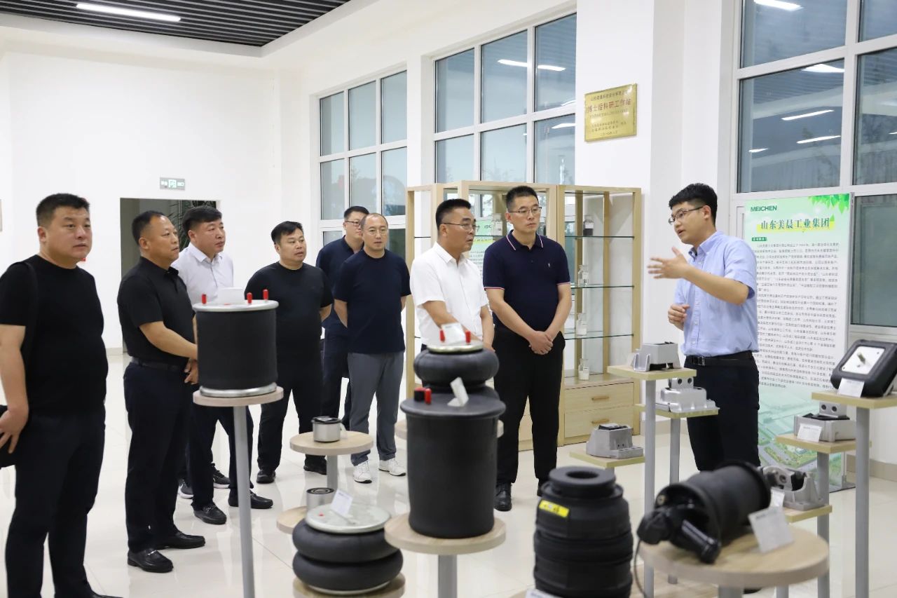 Government-enterprise interaction and win-win cooperation | Ye Yongxing, deputy secretary of the Yitong County Party Committee and county magistrate of Siping City, Jilin Province, and his delegation visited our company for inspection and exchange activities-3