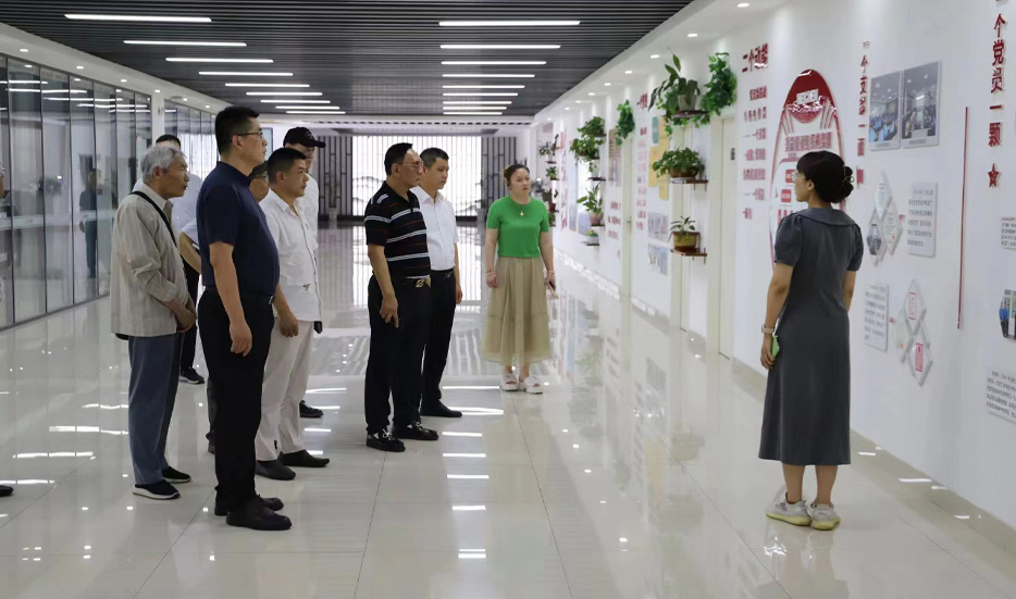 Wang Jianan, Chairman of Li Guodong High-end Bearing Group, and his delegation visited Meichen for investigation and research