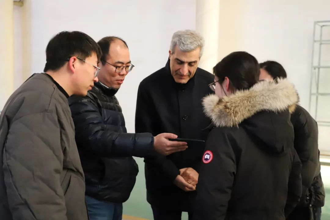 Professor Amir from the University of Waterloo in Canada came to our company for technical exchanges-2