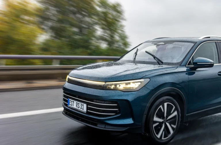 5 Advantages of Using Silicone Tubes in Railway Infrastructures